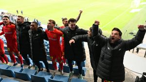 Alex Băluță le dă peste nas fanilor olteni care l-au înjurat în timpul partidei Universitatea Craiova - FCSB 0-3! Ce mesaj are pentru ultrașii din Bănie