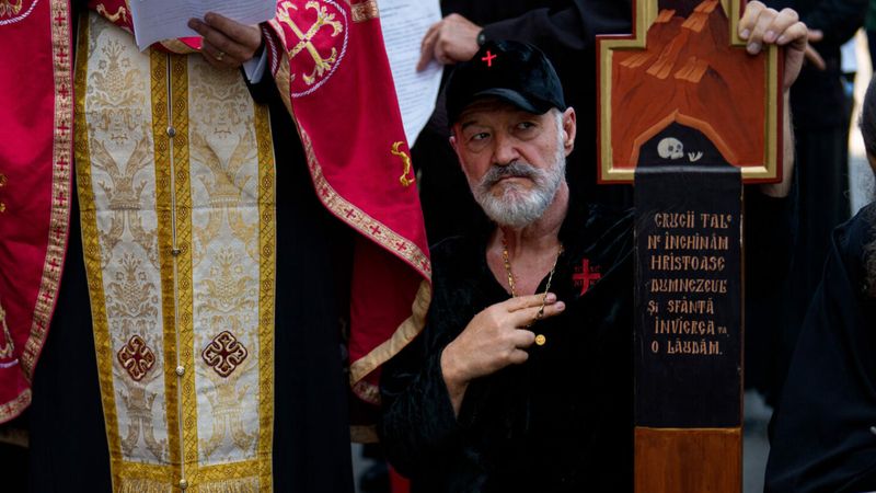 Gigi Becali îi sare în apărare arbitrului care a scandalizat România: „L-ați omorât pe Petrescu, dar el a împlinit dreptatea”