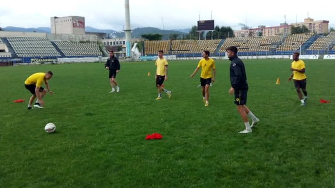 Opt jucători a avut FC Brașov la antrenamentul de luni.** Singura noutate a fost nigerianul Mișu