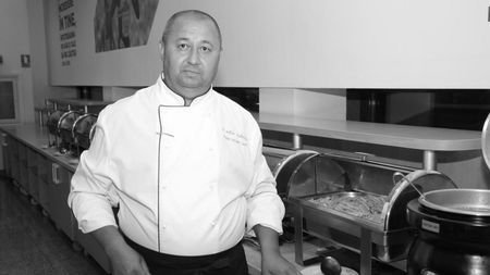 Doliu la echipa națională. A decedat bucătarul care le-a gătit tricolorilor timp de 20 de ani