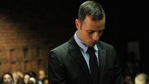 Pistorius le mulțumește celor care s-au rugat pentru familia sa și pentru cea a Reevei Steenkamp