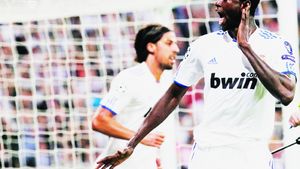 Adebayor i-a "ucis" din nou! **Real, cu un pas în semifinalele Ligii