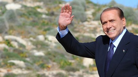 Berlusconi: "Sunt cel mai titrat președinte din istorie!** Vreau un stadion care să-mi poarte numele"