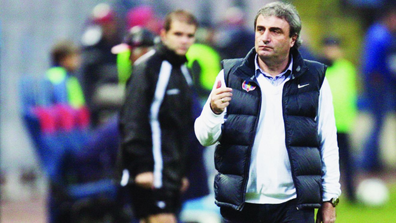 "Dayro e inadaptabil! **E singurul columbian care poate să plece de la Steaua!"