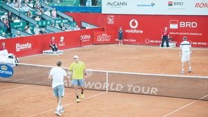 Frate-frate, dar...** Tecău și Mîrnîi s-au calificat în semifinale la București, după ce au trecut de Hănescu/Muller