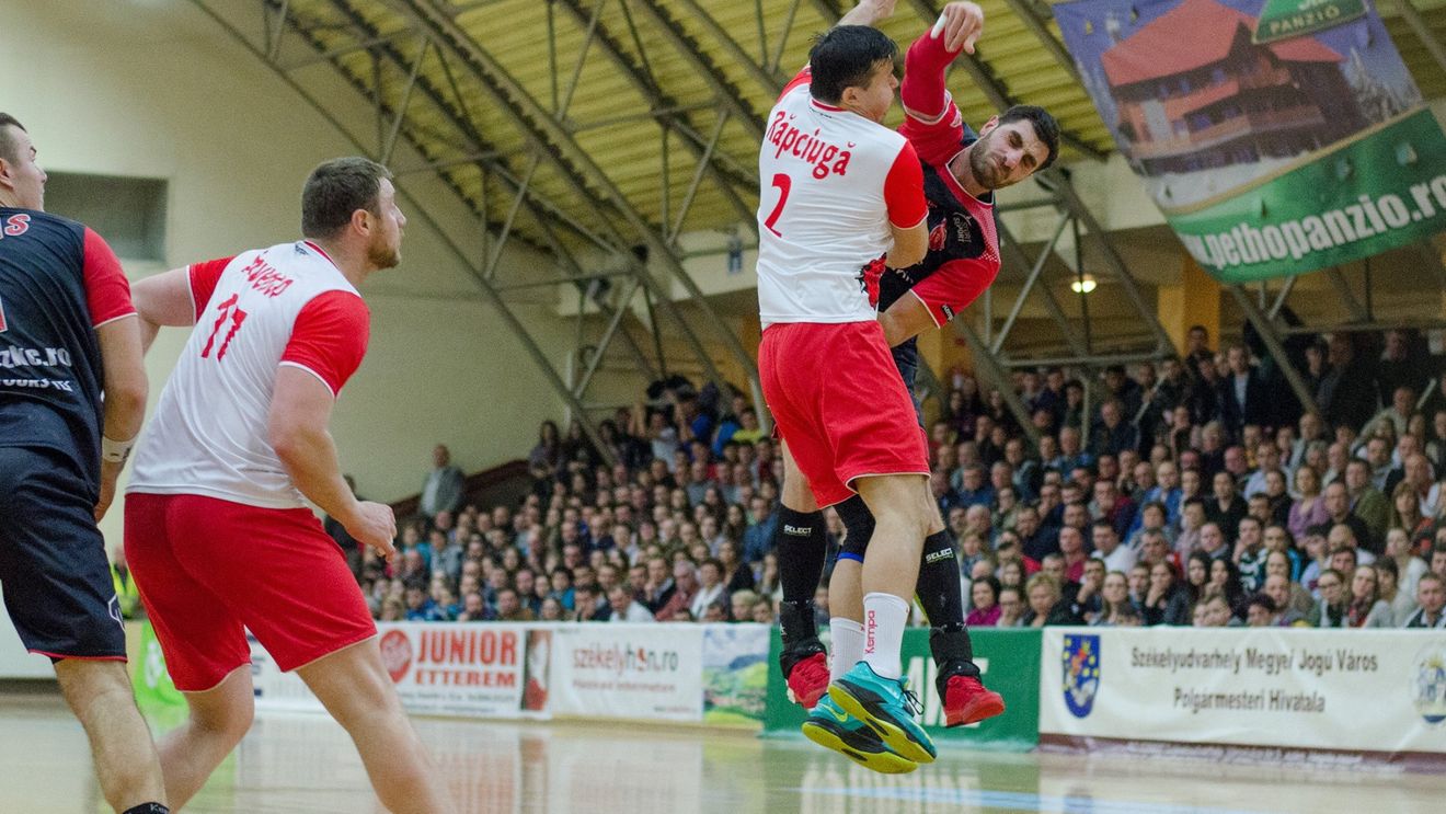 Dinamo "a ucis" sezonul regulat la handbal. Câinii s-au impus la Odorhei în stil de echipă mare și s-au desprins la 9 puncte de locul secund