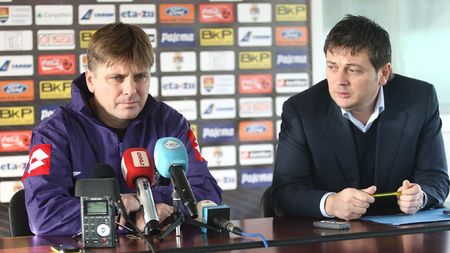 Poli e lider, dar Uhrin e modest:** "Nu avem de ce să zâmbim, urmează cinci meciuri grele"