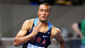 Ashton Eaton a stabilit un record mondial la heptatlon în sală