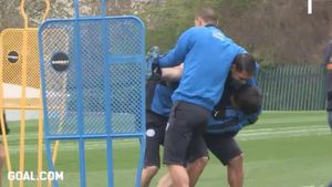 Jucătorii lui Leicester s-au luat la bătaie la antrenament :). VIDEO |  Vardy și compania se pricep la fotbal, dar pot intra și în ringul de wrestling
