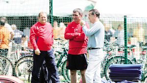 Au visat la echipa vieții, dar s-au făcut de râs în toată lumea!** Becali a terfelit numele legendelor Stelei: "Au fost masochiști" Gigi, declarat nebun în Europa: "E vampir"