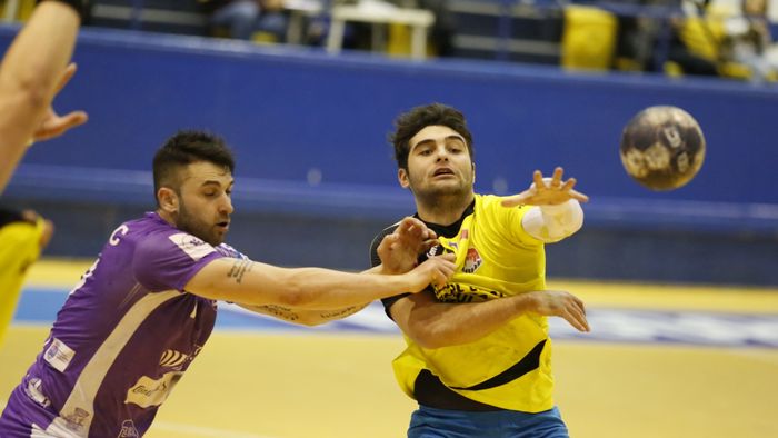 Sandu Iacob a explicat cum a reușit HC Vaslui să învingă CSM București, în prima etapă a Ligii Naționale de handbal masculin, după ce în urmă cu o săptămână cedase la 15 goluri într-un amical: "A vorba în primul rând despre implicare emoțională"