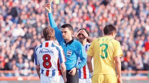 Abureală cu arbitri străini