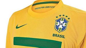 FOTO Primeniți pentru amicalul cu Franța!** Naționala Braziliei a prezentat azi noul echipament