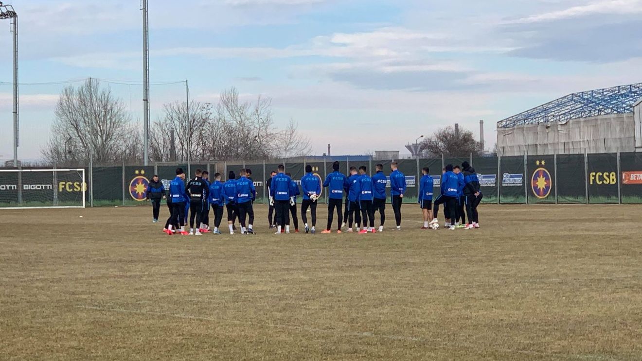 Veste bună pentru FCSB înaintea derby-ului cu CFR Cluj! Titularul lui Vintilă a fost recuperat și poate juca