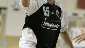 "U" Jolidon a câștigat derby-ul cu HCM Baia Mare, 35-30, și visează din nou la Europa