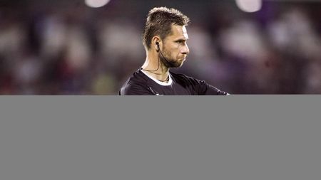 VIDEO | Porumboiu a avut și el parte de un "episod Tudor": "Știți ce am făcut? Am dat penalty!" Reacția observatorilor