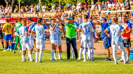 Corvinul pare să aibă la îndemână rămânerea pe locul 1. Noua confruntare cu CSC Dumbrăvița va arăta dacă trupa lui Florin Maxim are sau nu un complex în fața timișenilor