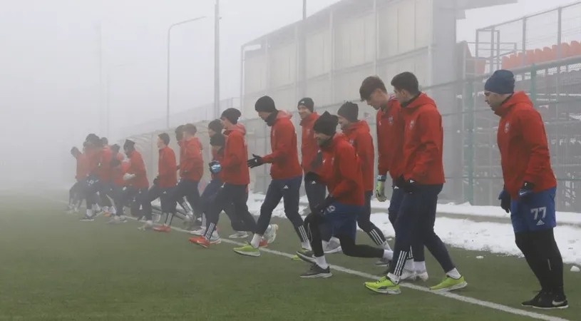 A adus un fundaș central și s-a despărțit și de al doilea! Prima achiziție a Stelei în 2026 este un spaniol care a început fotbalul la Mallorca și are puțin timp la dispoziție să convingă