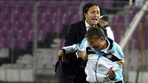 Continuă scandalul dintre Dan Petrescu și Mihai Stoica! Oficialul FCSB o nouă replică devastatoare pentru antrenorul CFR: „Spui lucruri care pot fi ironizate!”