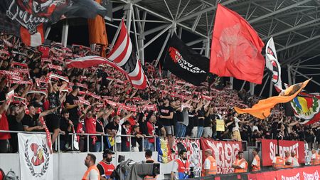 Fanii lui Dinamo, scandal cu jandarmii după înfrângerea cu Universitatea Craiova! Motivul uluitor de la care a pornit totul