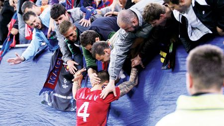 Suporterii l-au implorat pe Iliev: "Nu pleca!"** Eroul Stelei s-a înțeles cu ȚSKA, dar CHEIA e la Becali! Cum îl poate opri din drum