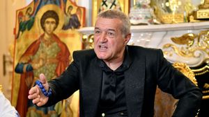 Gigi Becali a sărit în ajutor după războiul din Ucraina: „Autocarul care o duce pe Steaua este acolo!” Ce a discutat cu ministrul de interne