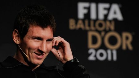 Hat-trick Leo Messi!** A câștigat din nou "Balonul de Aur" și i-a egalat pe Van Basten, Platini și Cruyff! Guardiola e cel mai bun antrenor - Neymar, cel mai frumos gol din 2011