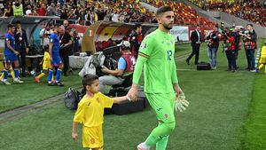 Ratează Horațiu Moldovan EURO 2024 după transferul la Betis Sevilla? Avertisment pentru portarul de la Rapid: „Va fi greu!”. VIDEO