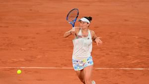 Irina Begu e în semifinale la Roland Garros, alături de Nadia Podoroska! Pe cine vor întâlni în penultimul act al probei de dublu | VIDEO