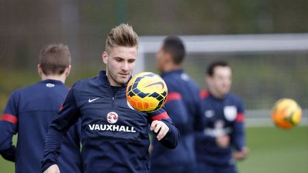 Ștefan Radu a ieșit din calculele lui United. "Diavolii" s-au înțeles pentru transferul lui Luke Shaw, de la Southampton