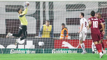 'Robocop' într-un picior!** A făcut injecții pentru a suporta durerea