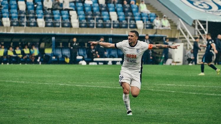 Chinezii l-au pus pe Nicolae Stanciu pe lista celor mai buni fotbaliști din campionat! Cifrele impresionante ale românului