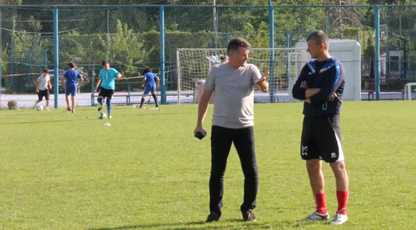 Pandurii visează frumos.** Biro: 