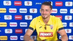 Hobby atipic pentru un fotbalist: Radu Drăgușin rezolvă Cubul Rubik ca un profesionist! „E foarte mult de învățat” | VIDEO