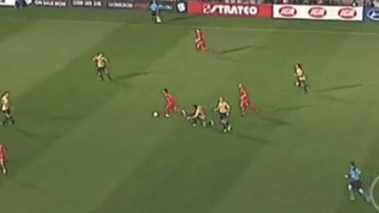 VIDEO** Fotbal de curtea școlii! Au driblat tot ce le-a ieșit în cale