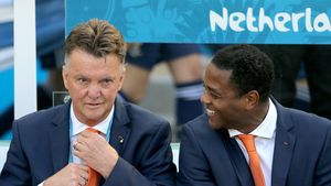 Patrick Kluivert, reîncărcat! VIDEO | Olandezul a înscris un gol de senzație într-un amical jucat pentru legendele Barcelonei