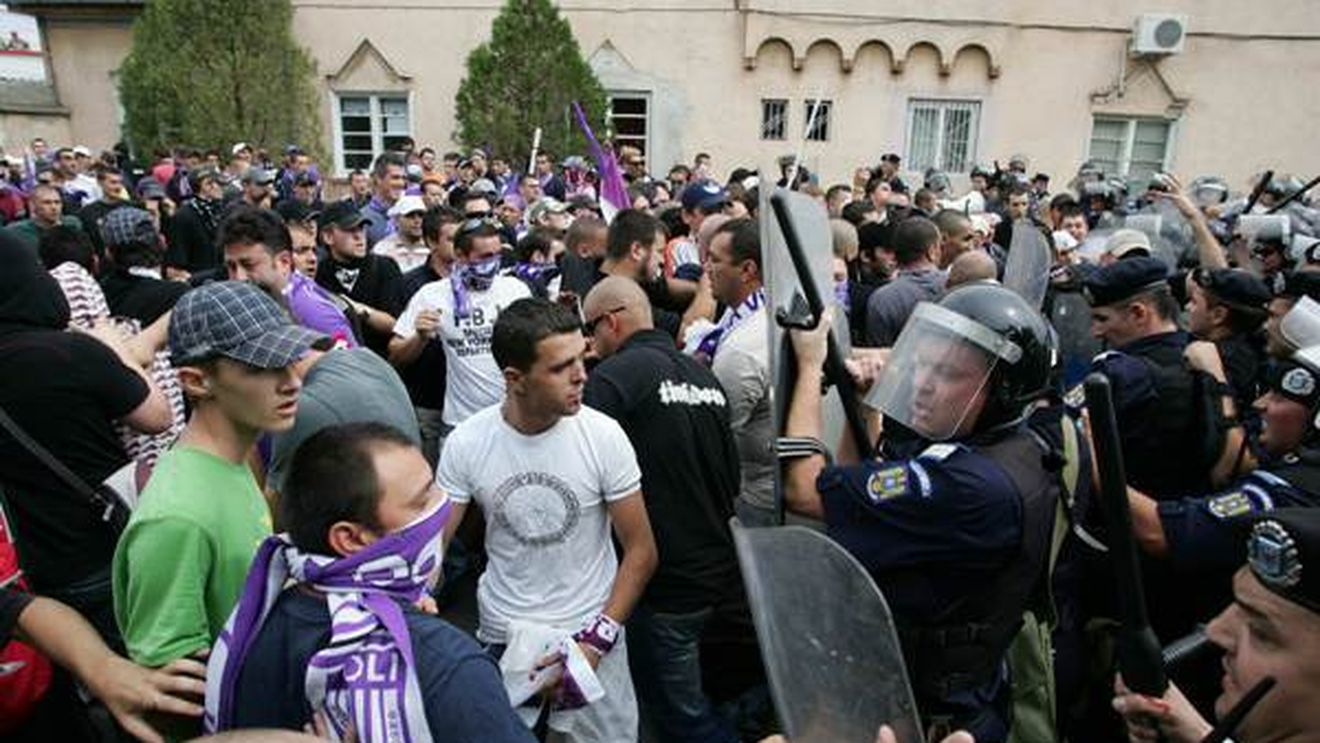 Istoria "neagră" a derby-ului! Când UTA și Poli se întâlnesc, fanii au și ei meciul lor