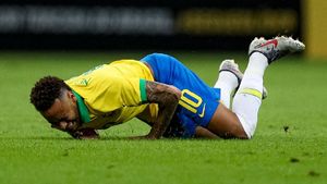 Neymar s-a "rupt"! A rezistat doar 12 minute în amicalul Braziliei cu Nigeria. VIDEO
