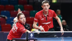 Campioanele Europei se întrec în trickshoturi! Ce fac Samara sau Bernadette Szocs