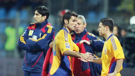 „Nea Piți, jucăm și noi ceva?"