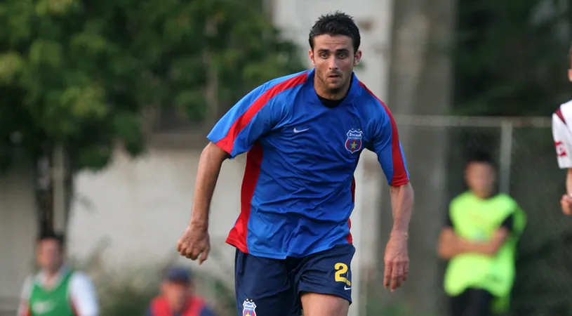 Vali Badea marchează** pentru steliști