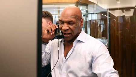 „Mike Tyson va fi un sac uman de box!”. Avertisment înaintea meciului cu Floyd Mayweather