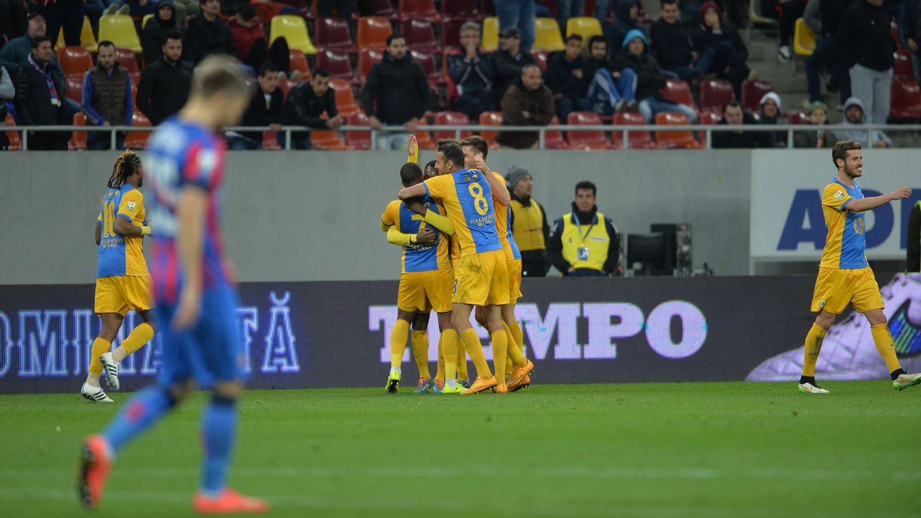 Campionatul e relansat, campioana mai are doar patru puncte avantaj în fața lui ASA Târgu Mureș. "Găzarii" au reaprins fitilul luptei pentru titlu: Steaua - Petrolul 0-1