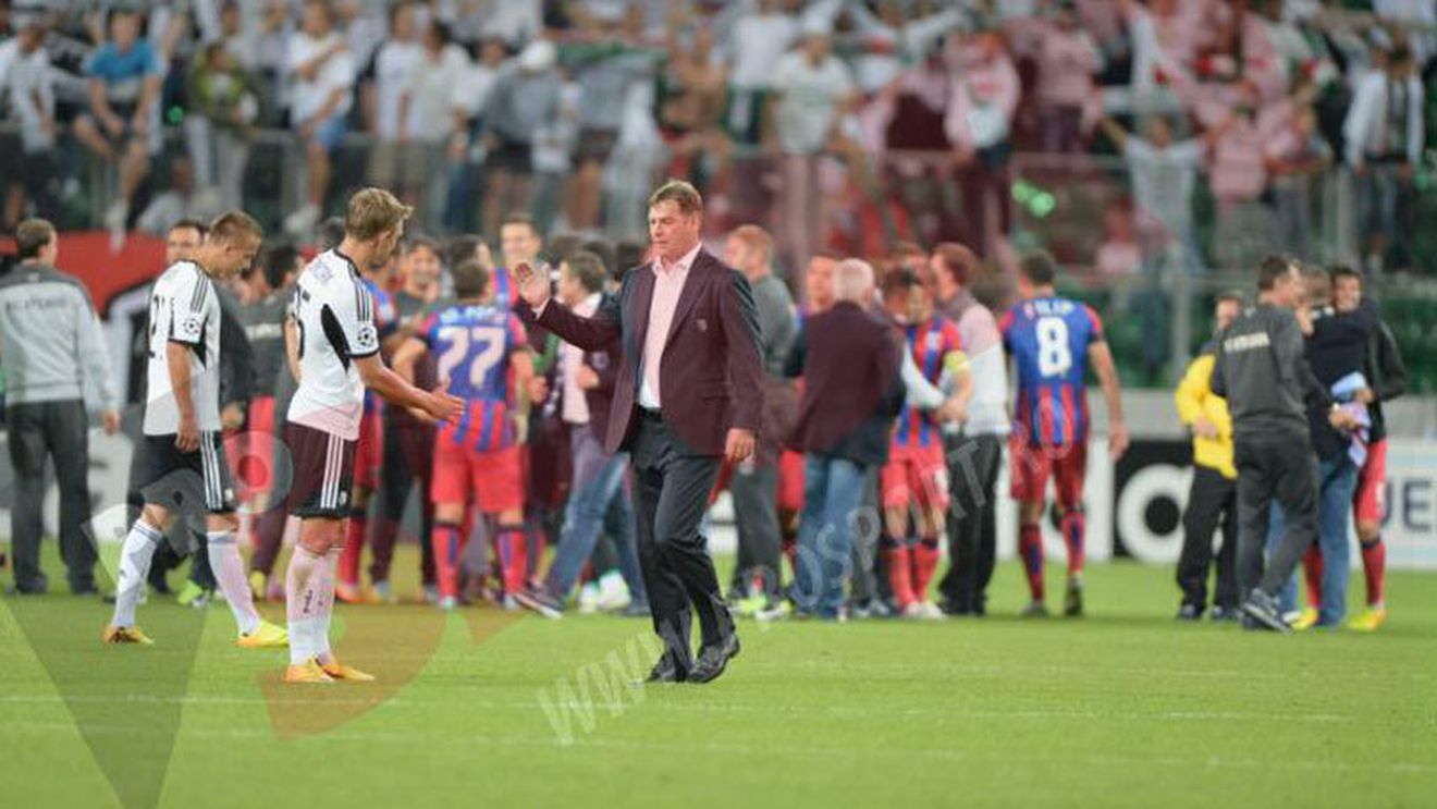 Polonezii vor striga "respect" după gestul făcut de Szukala! FOTO: Ce făcea stelistul când toți colegii lui sărbătoreau calificarea