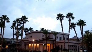 Primele imagini cu vila somptuoasă pe care o are Anamaria Prodan în Las Vegas. Lux și opulență cu jacuzzi și grădină ca-n filme