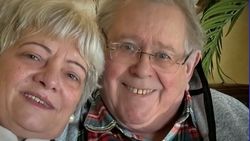 Românca și iubitul ei de 79 de ani, un mare campion, uciși în vila lor de omul „bun la toate”