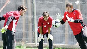 Lobonț: "O să-i țin pumnii Fiorentinei în disputa cu Steaua!"