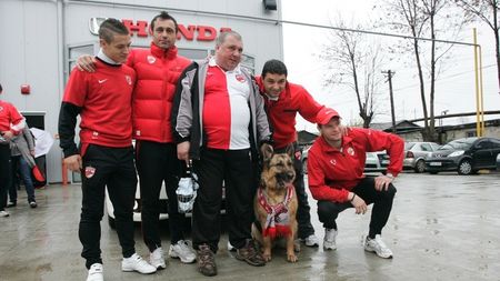 Mesajul căpitanului către haită:** "Să strângem rândurile!"