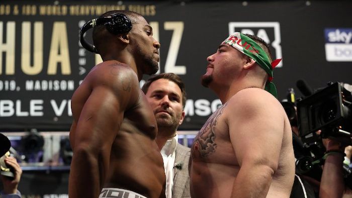 "You fat bastard"! Fanii englezi au râs de Andy Ruiz, adversarul lui Anthony Joshua din meciul pentru centurile mondiale WBA, IBF și WBO la grea. Britanicul își face debutul în SUA, la Madison Square Garden