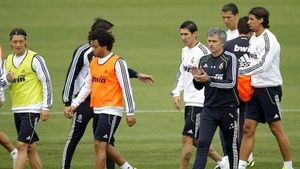 BarÃ§a i-a trimis în IAD, "galacticii" plângeau în hohote:** "Era haos în vestiar!" Reacția lui Mourinho e GENIALĂ‚: asta îl face să fie "The Special One"